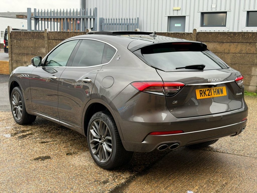 Maserati Levante 3L Sportivo Grey #6