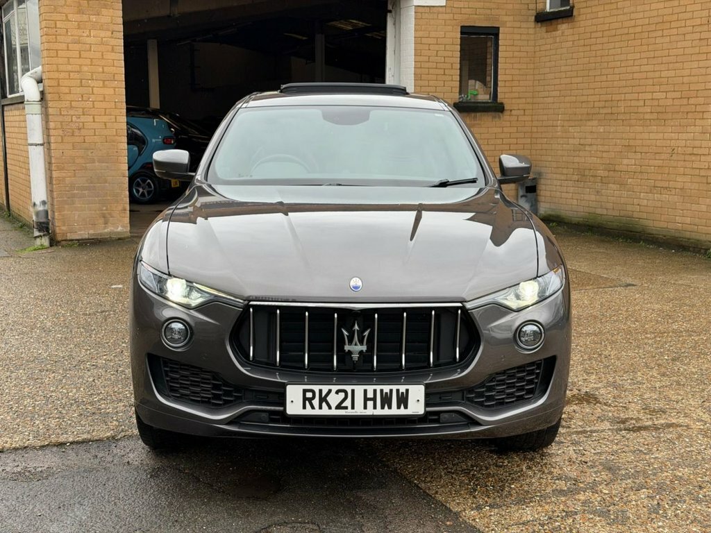 Maserati Levante 3L Sportivo Grey #3