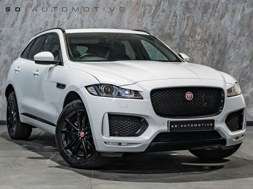Jaguar F-Pace 2L Chequered Flag White