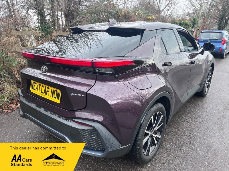 Toyota C-Hr Design Phev OV74YCU Purple #3