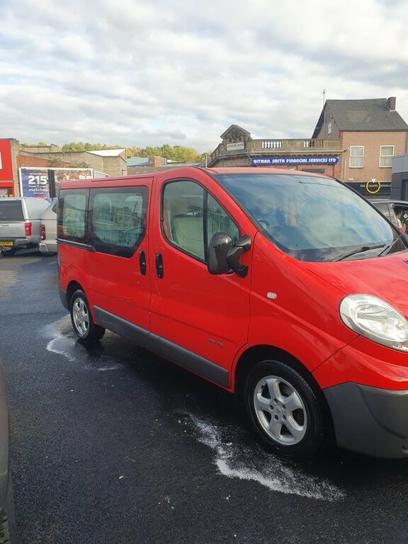 Nissan Primastar 2L Se White #1