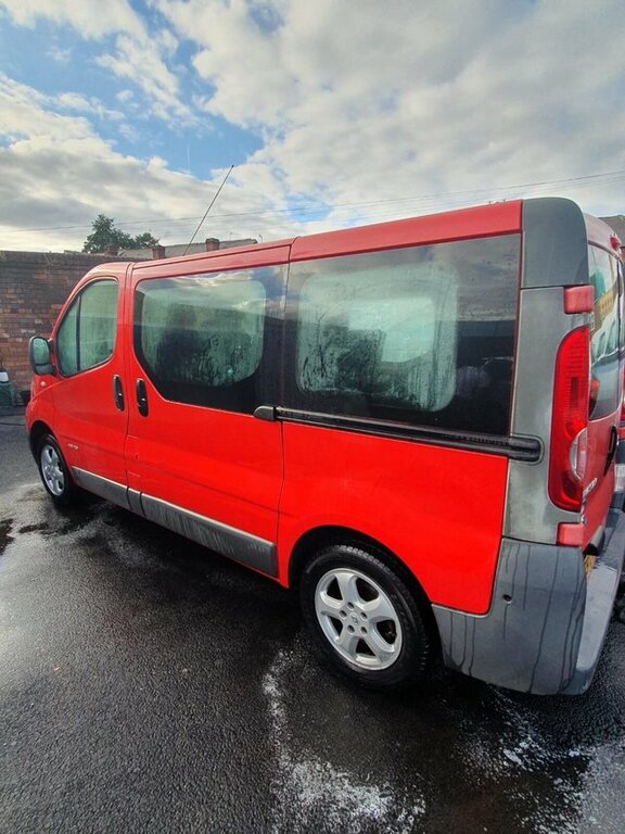 Nissan Primastar 2L Se White #4