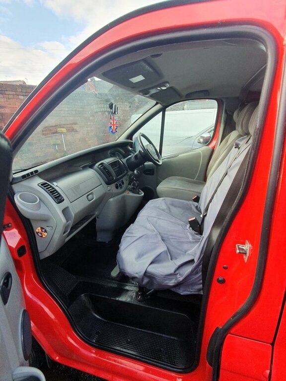 Nissan Primastar 2L Se White #9