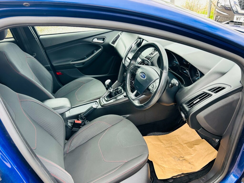 Ford Focus 1.0T Ecoboost St-line Hatchback CP67EER Blue #2