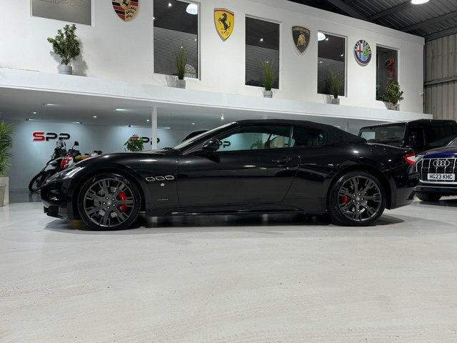 Maserati GranCabrio 4.7L Null Black #1