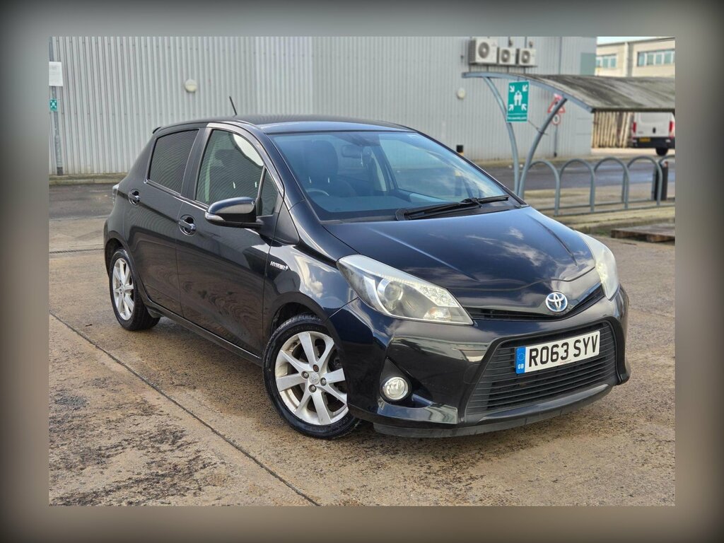 Toyota Yaris 1.5 Vvt-h T Spirit Cvt Euro 5 Black