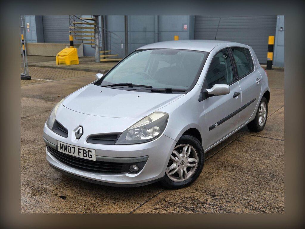 Renault Clio 1.2 Tce 16V Dynamique Silver #2