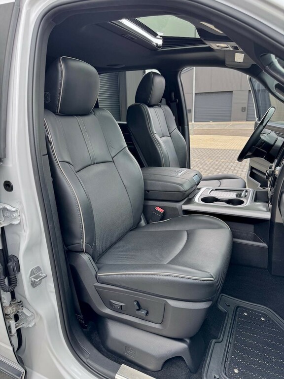 Dodge RAM 1500 Sport 4X4  #17