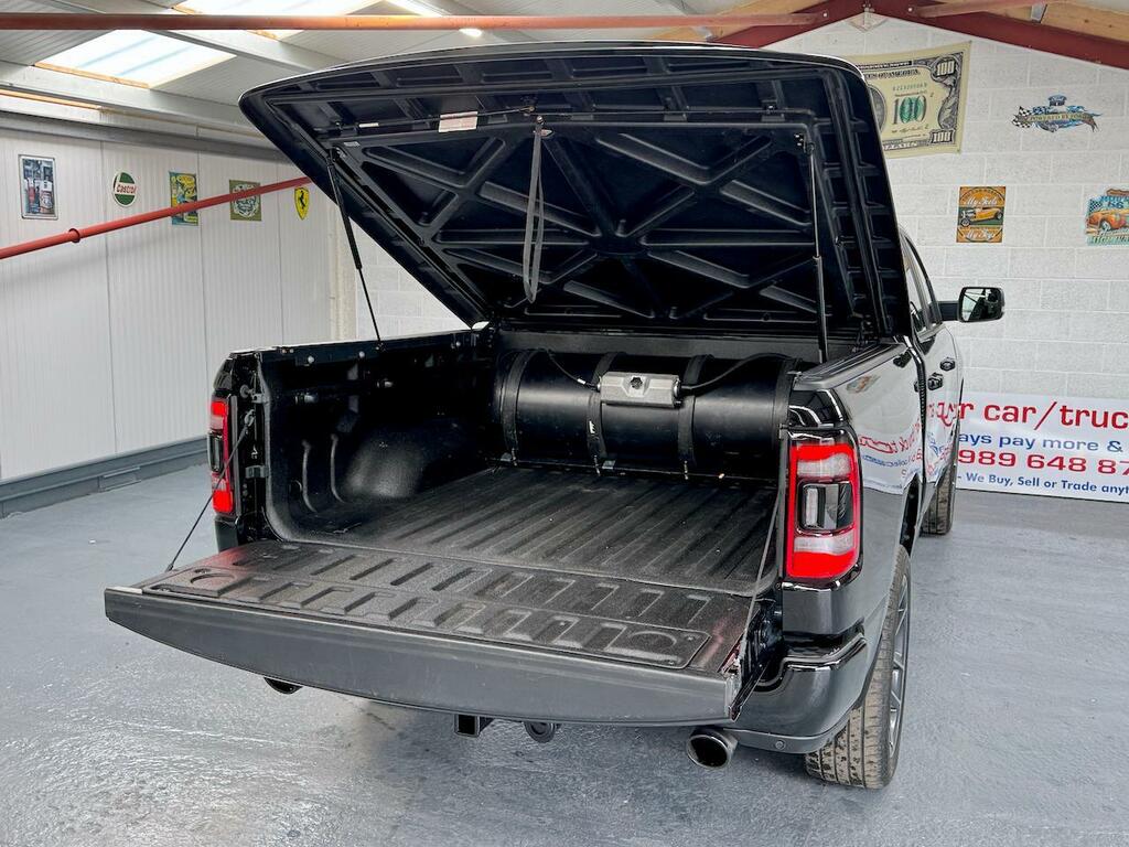 GMC  Sle XL Black #17