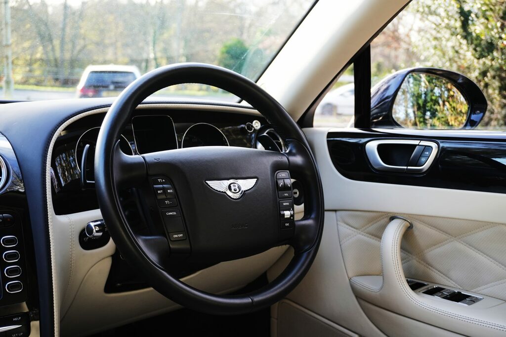 Bentley Flying Spur Saloon #21