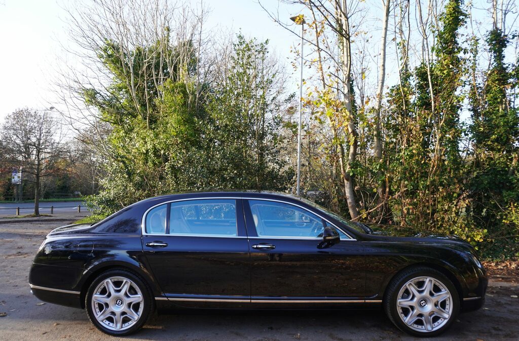 Bentley Flying Spur Saloon #6