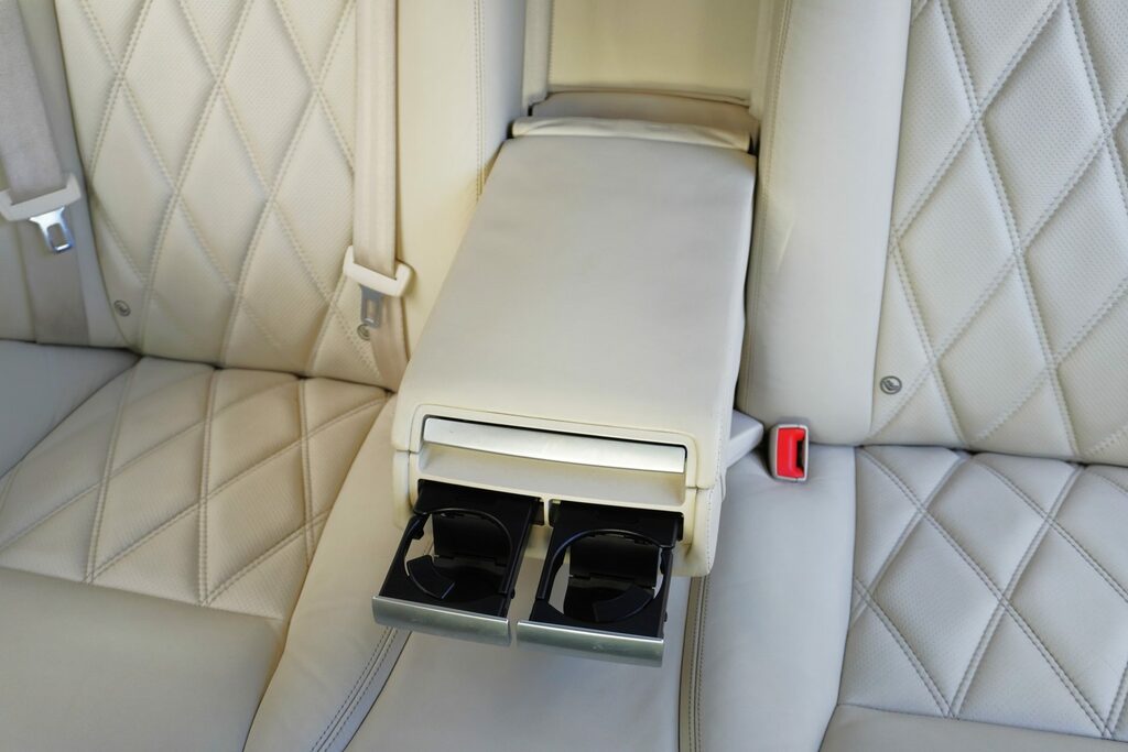 Bentley Flying Spur Saloon #69