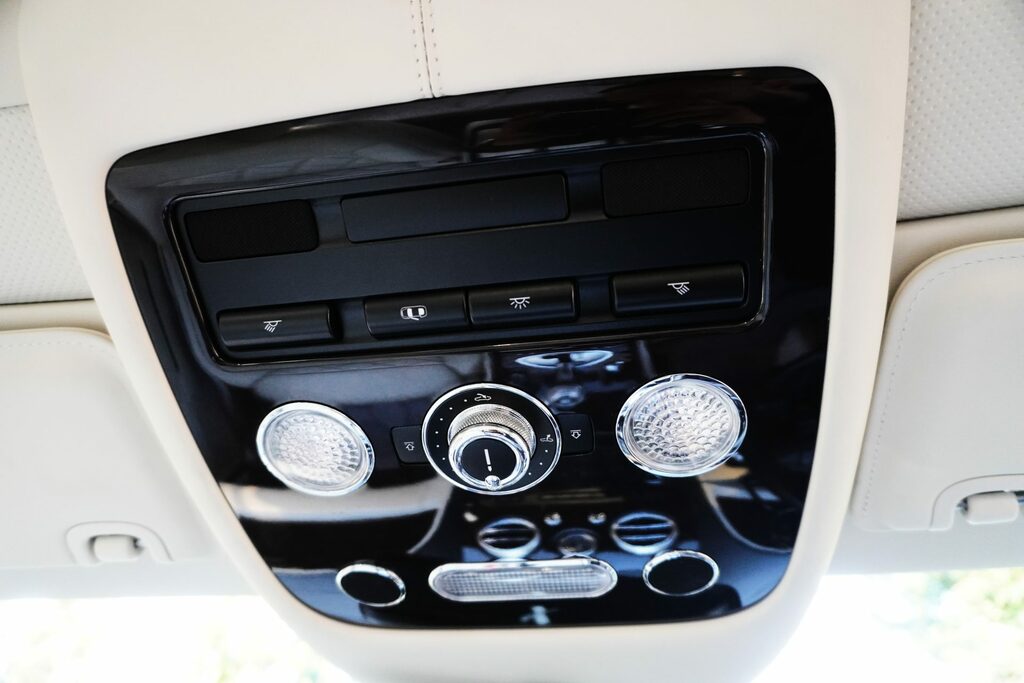 Bentley Flying Spur Saloon #22