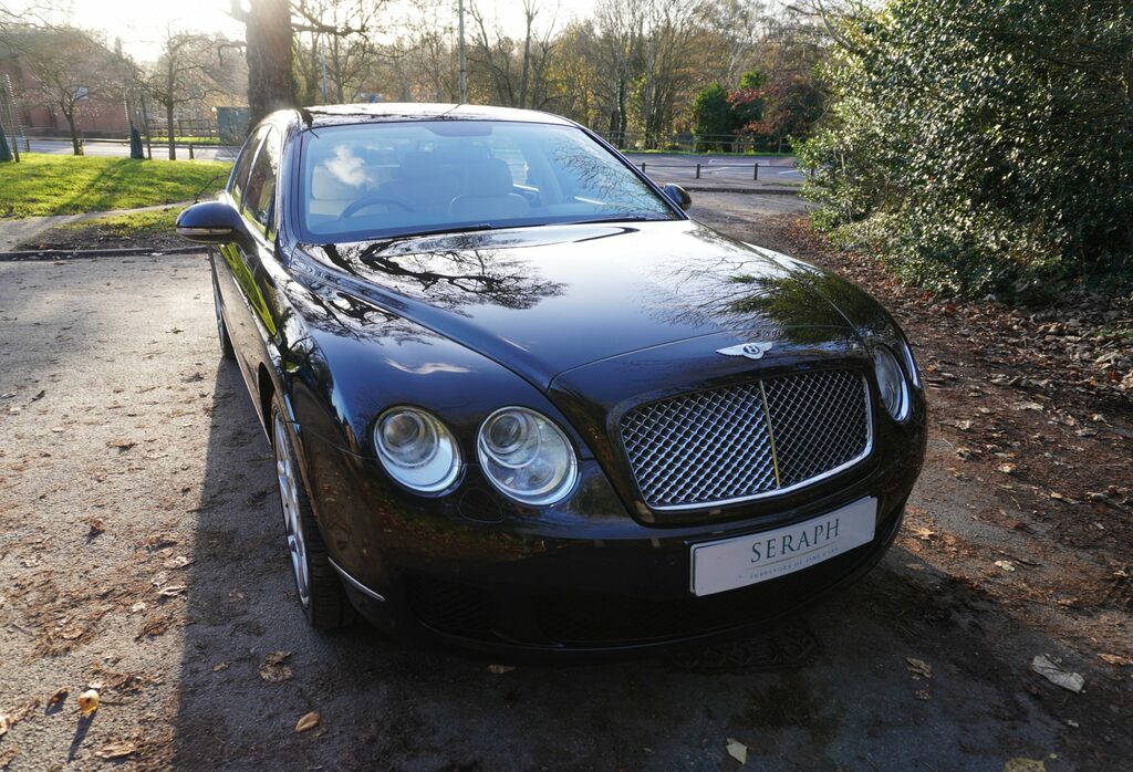 Bentley Flying Spur Saloon #7