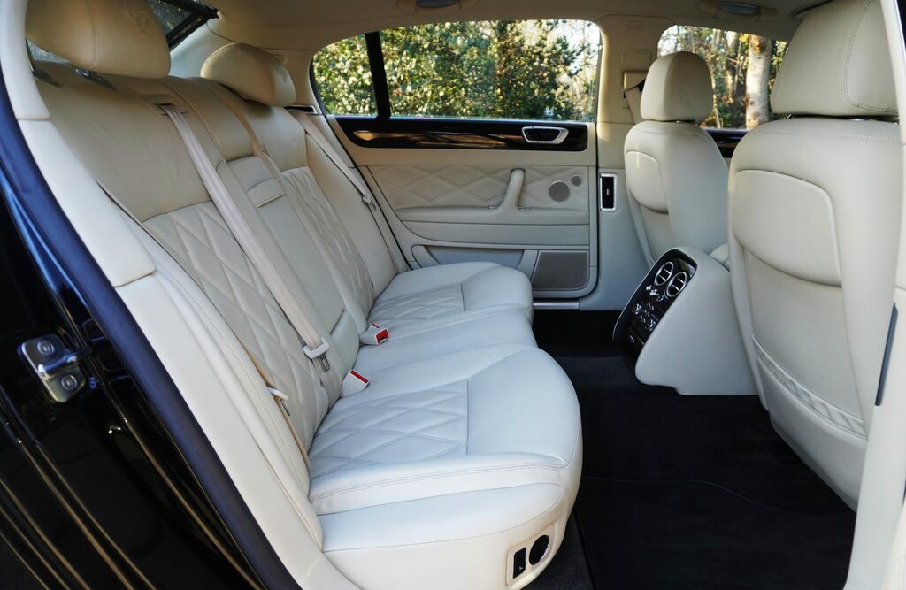 Bentley Flying Spur Saloon #41