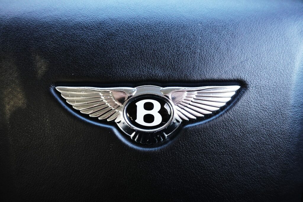 Bentley Flying Spur Saloon #32