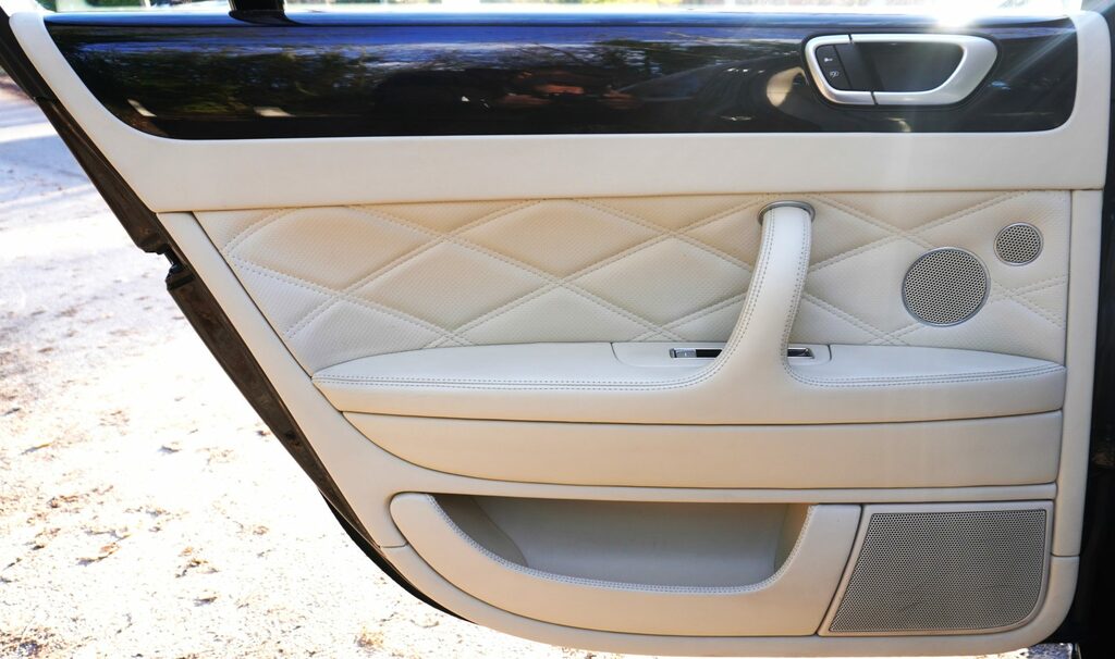 Bentley Flying Spur Saloon #62