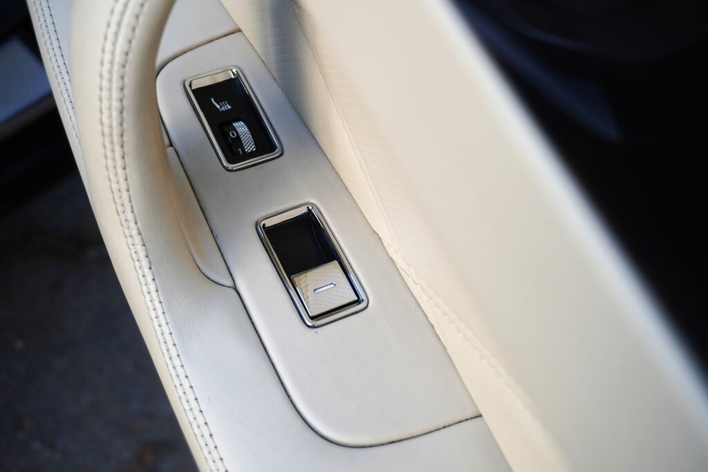 Bentley Flying Spur Saloon #45
