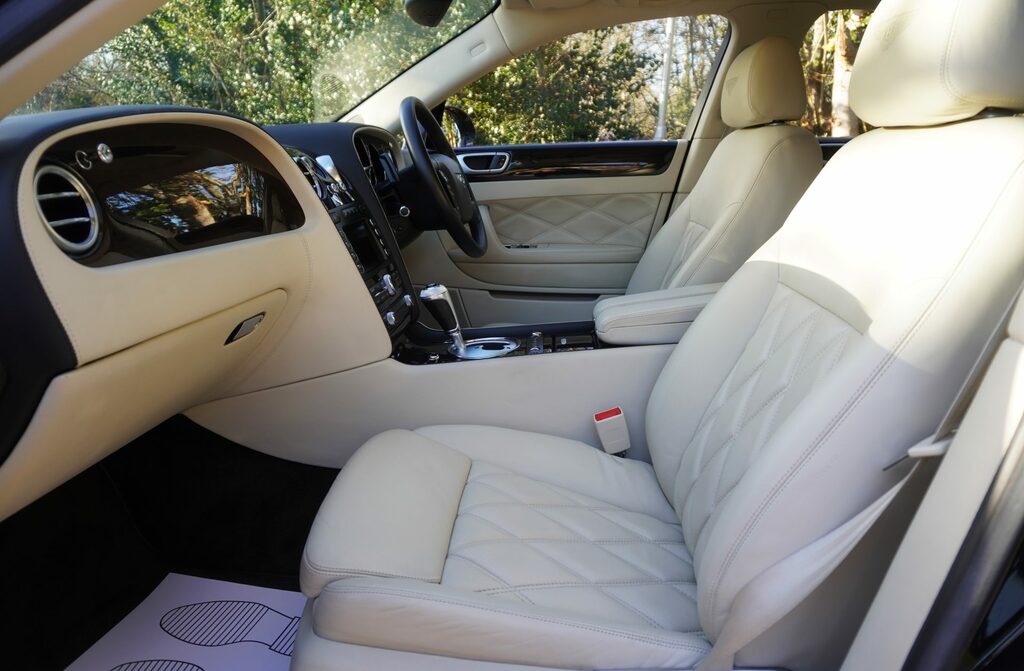 Bentley Flying Spur Saloon #49