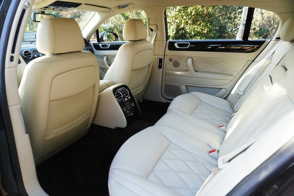 Bentley Flying Spur Saloon #61