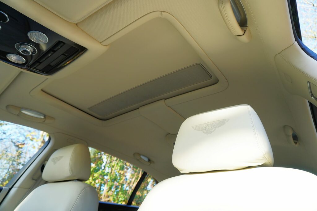 Bentley Flying Spur Saloon #59