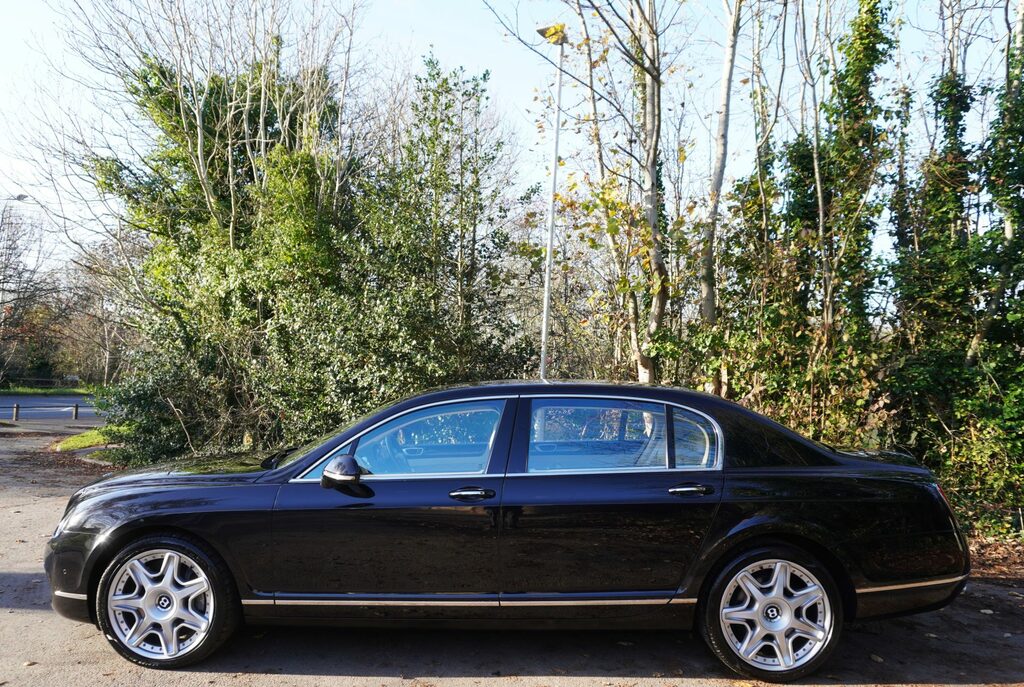 Bentley Flying Spur Saloon #2