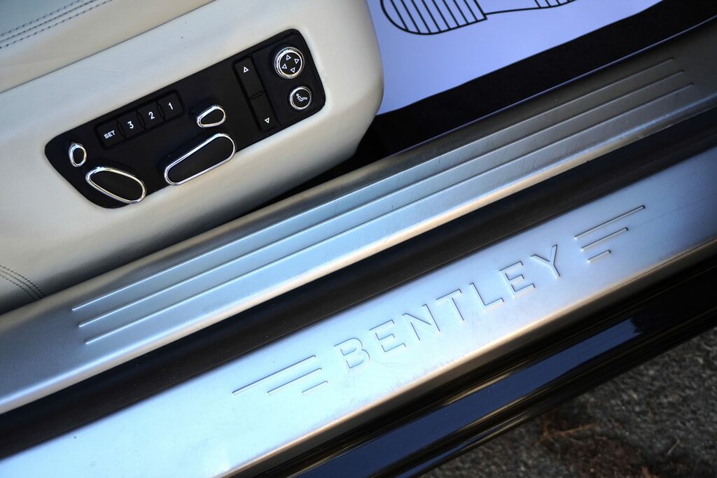 Bentley Flying Spur Saloon #14