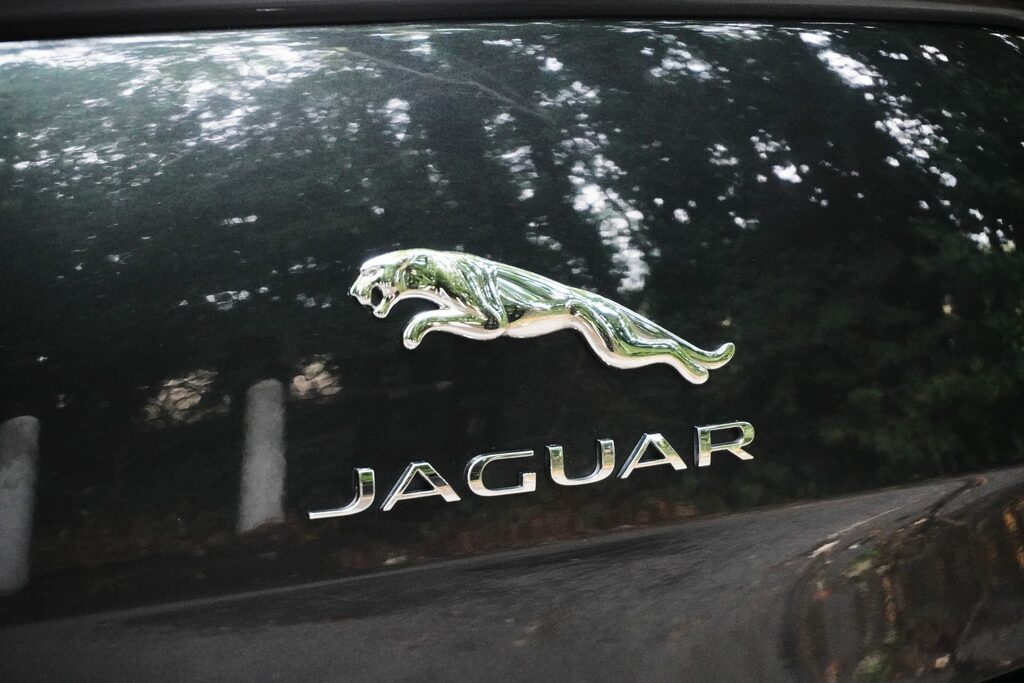 Jaguar XJR Xjr V8 Black #69