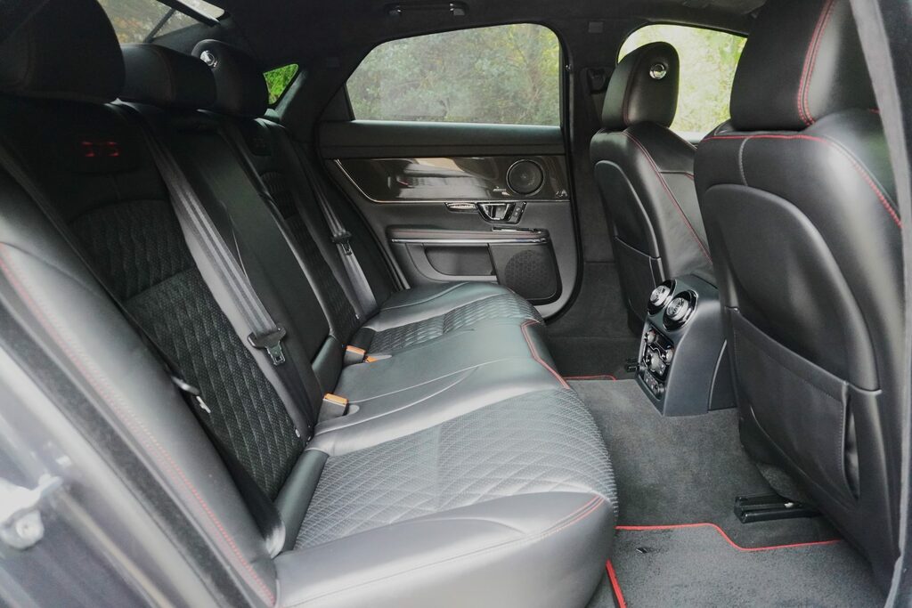 Jaguar XJR Xjr V8 Black #40