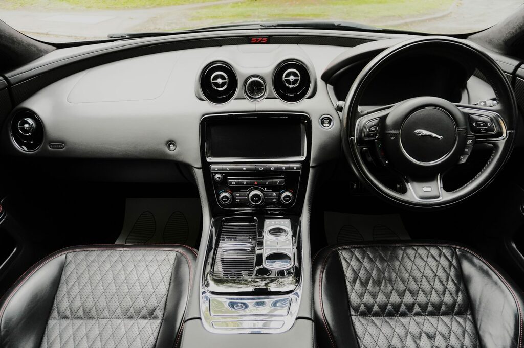 Jaguar XJR Xjr V8 Black #16