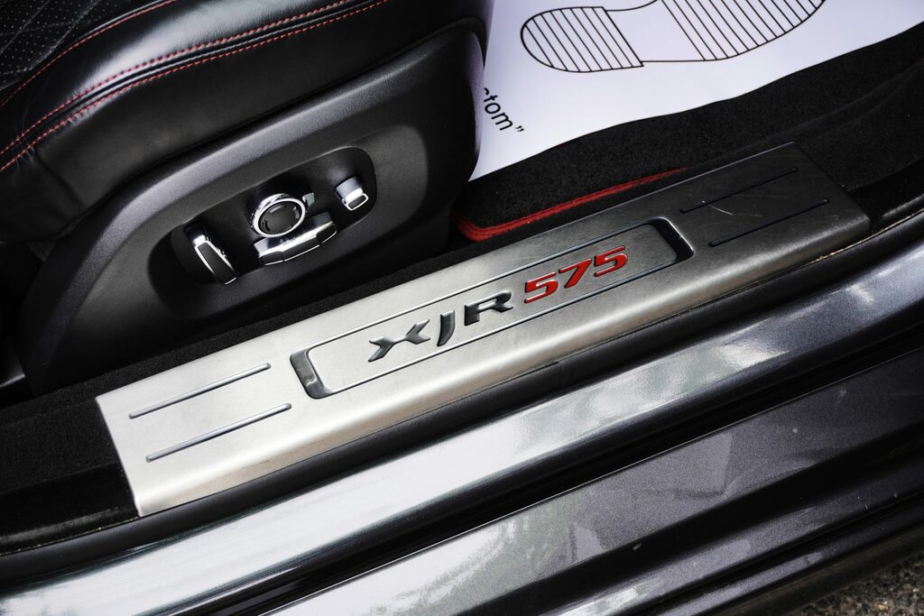 Jaguar XJR Xjr V8 Black #11