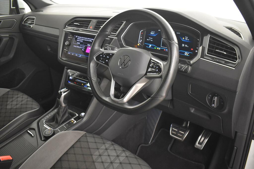 Volkswagen Tiguan 2.0 Tsi 4Motion R-line Dsg White #3