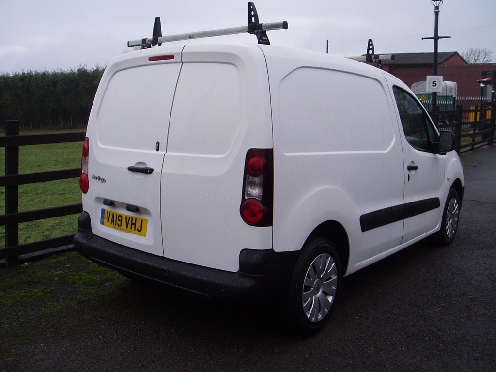 Citroen Berlingo 850 Enterprise Blue Hdi VA19VHJ White #2