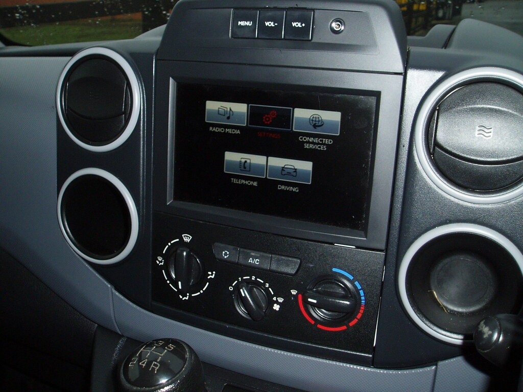 Citroen Berlingo 850 Enterprise Blue Hdi VA19VHJ White #6
