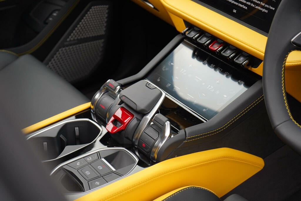 Lamborghini Urus 4.0 V8 Biturbo 25.9Kwh Se 4Wd Euro 6 Yellow