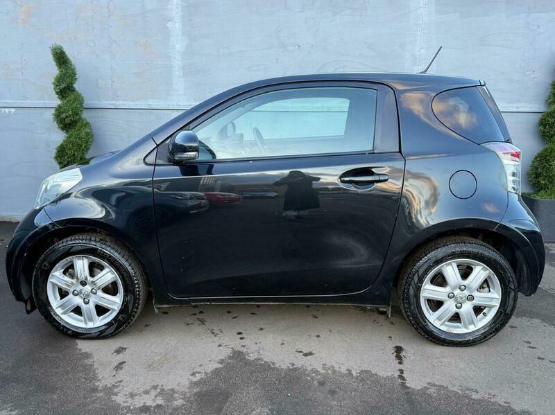 Toyota IQ Vvt-i White #7