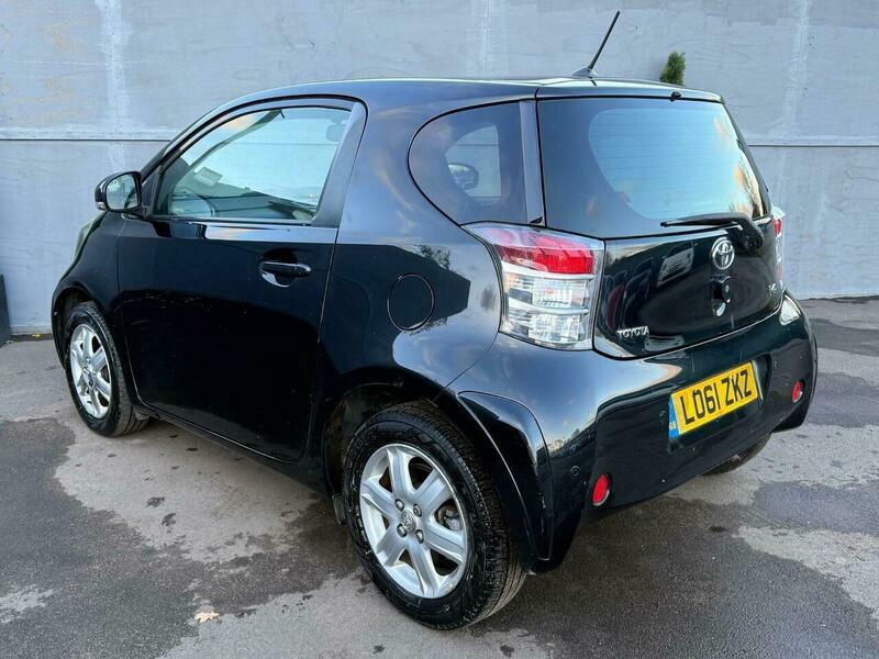 Toyota IQ Vvt-i White #2