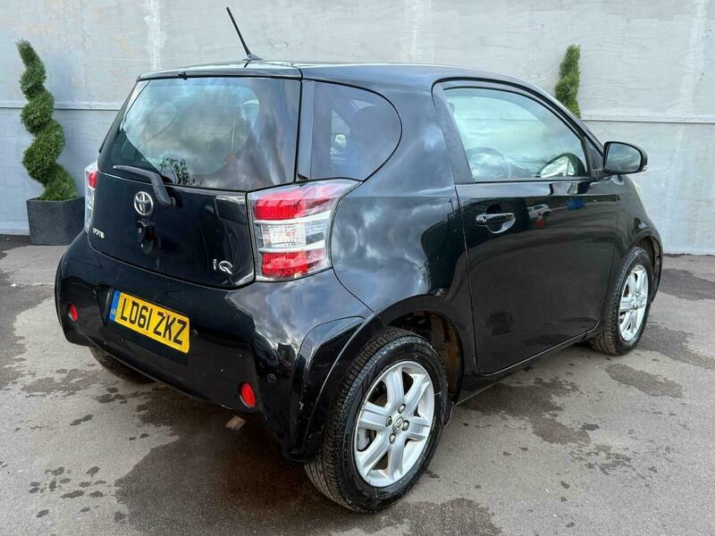 Toyota IQ Vvt-i White #5