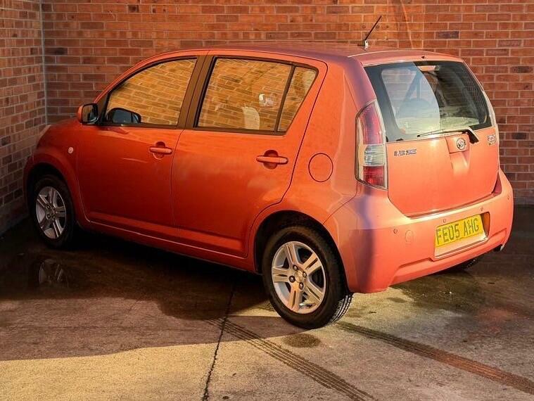 Daihatsu Sirion 1.3 Se Red #4