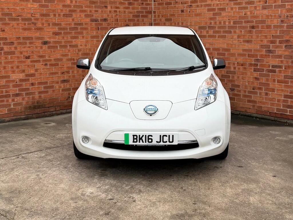 Nissan Leaf 30Kwh Tekna BK16JCU White #2