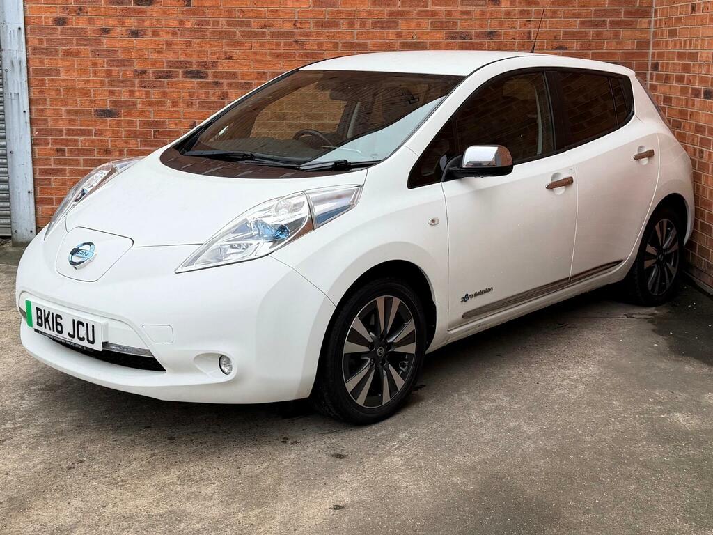 Nissan Leaf 30Kwh Tekna BK16JCU White #3