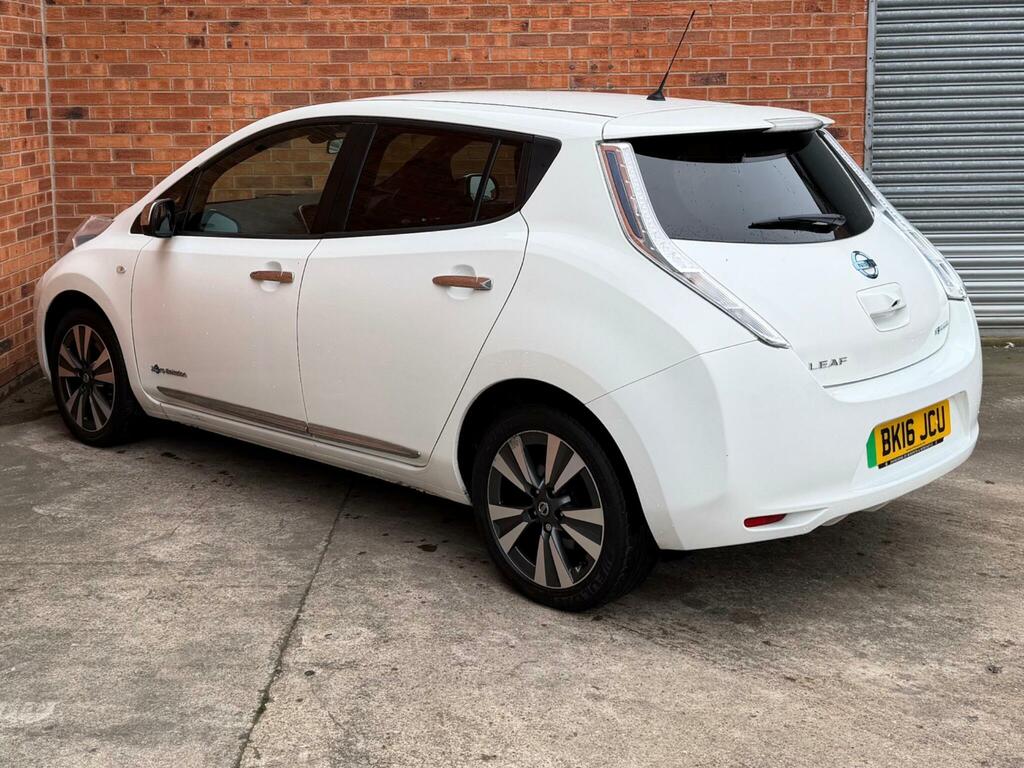 Nissan Leaf 30Kwh Tekna BK16JCU White #4