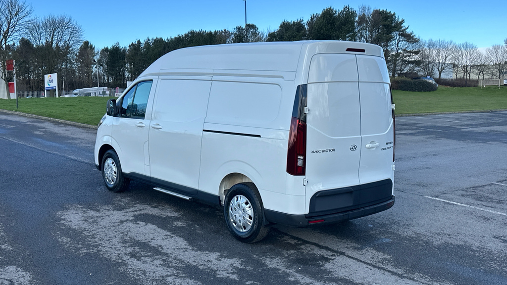Maxus Deliver 7 2.0 D20 Panel Van Fwd L2 H2 Euro White #6