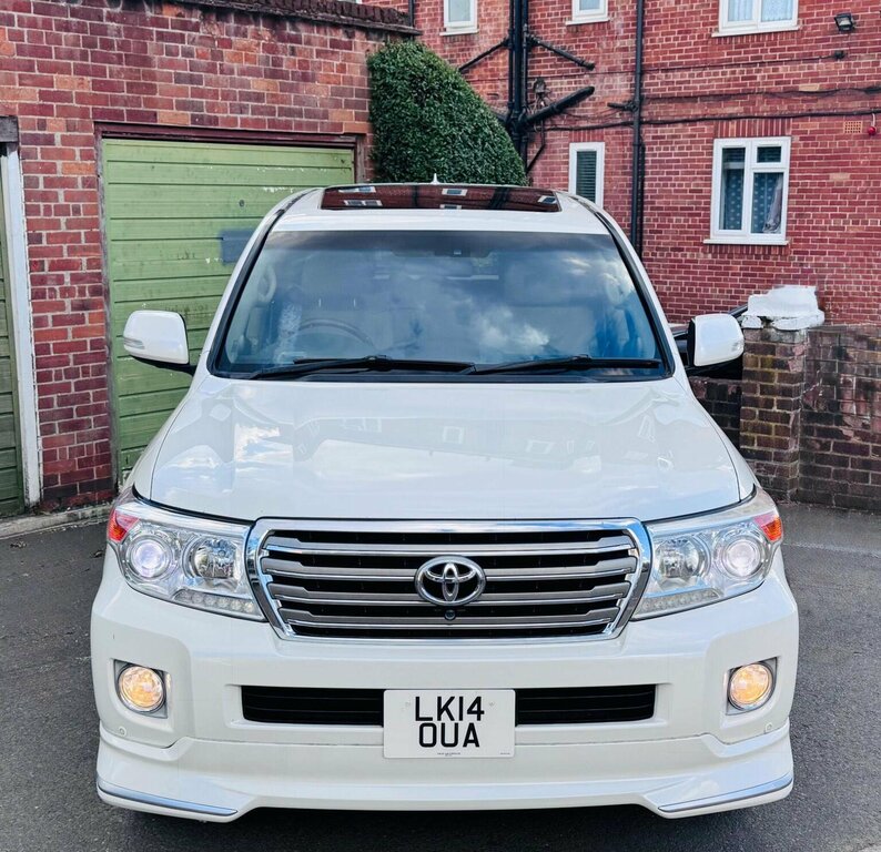 Toyota Land Cruiser Zx White #4