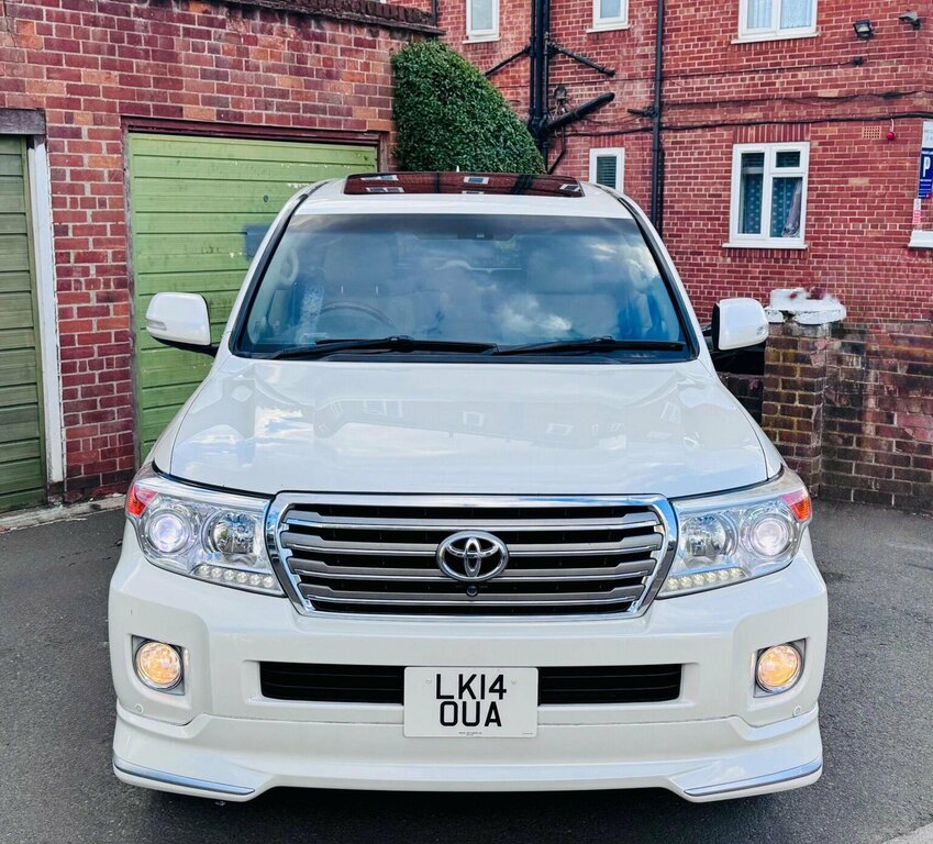Toyota Land Cruiser Zx White #3