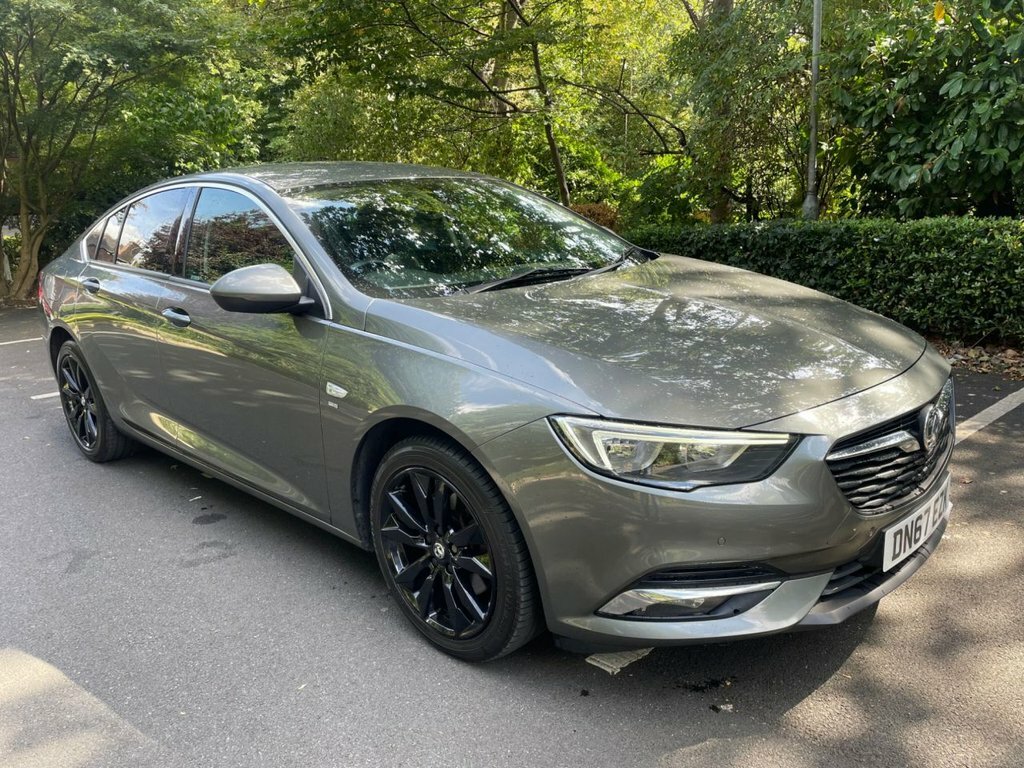 Vauxhall Insignia 2L Sri Nav Grey