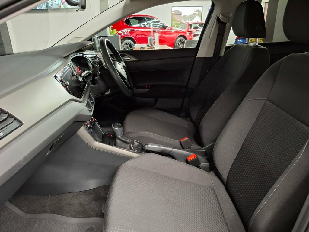 Volkswagen Polo 1L Match SV21RLX Black #2