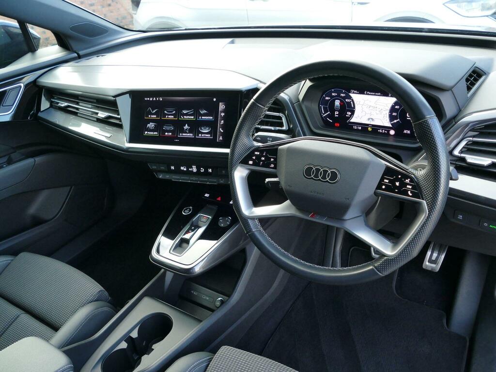 Audi Q4 E Tron 220Kw 50 Quattro 82Kwh S Line 299 Ps YG71XHR Purple #2