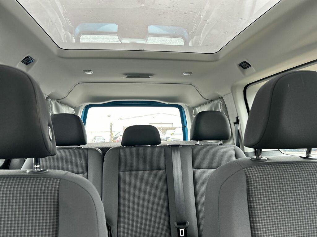 Volkswagen Caddy California Maxi 1.5 Tsi 116 Dsg Red #38
