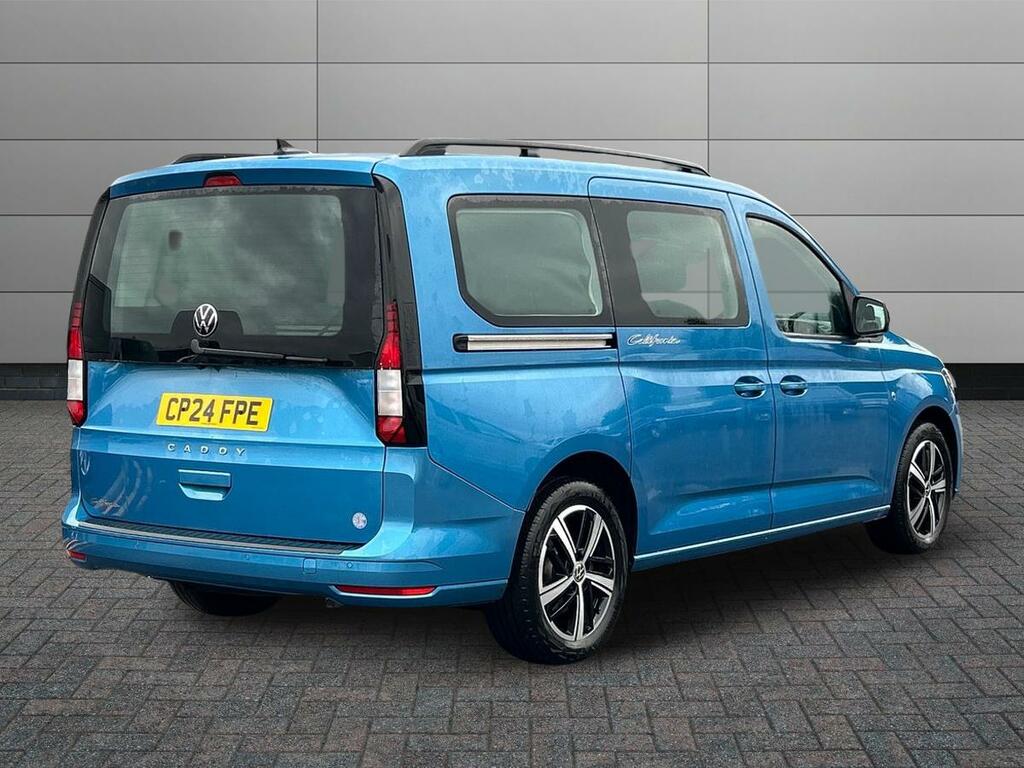 Volkswagen Caddy California Maxi 1.5 Tsi 116 Dsg Red #3